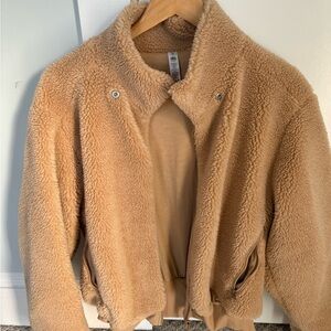 ALO YOGA FLEECE JACKET